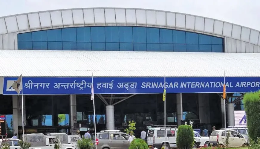 Taxi from Srinagar Airport to your hotel